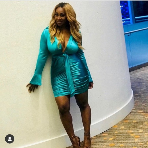 Fashion Nova - Picture 2 of 2